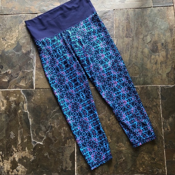 Fabletics Salar Mosaic PowerHold Capri - Picture 5 of 5